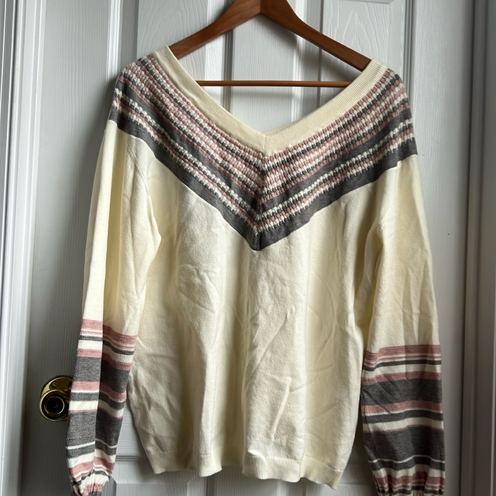 Promesa off the shoulder sweater in cream/beige pink & gray details size medium